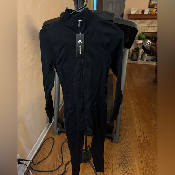 Ribbed Zipper Long Sleeves Jumpsuit. Seamless ribbed with tummy control. Gym. - Picture 6 of 14